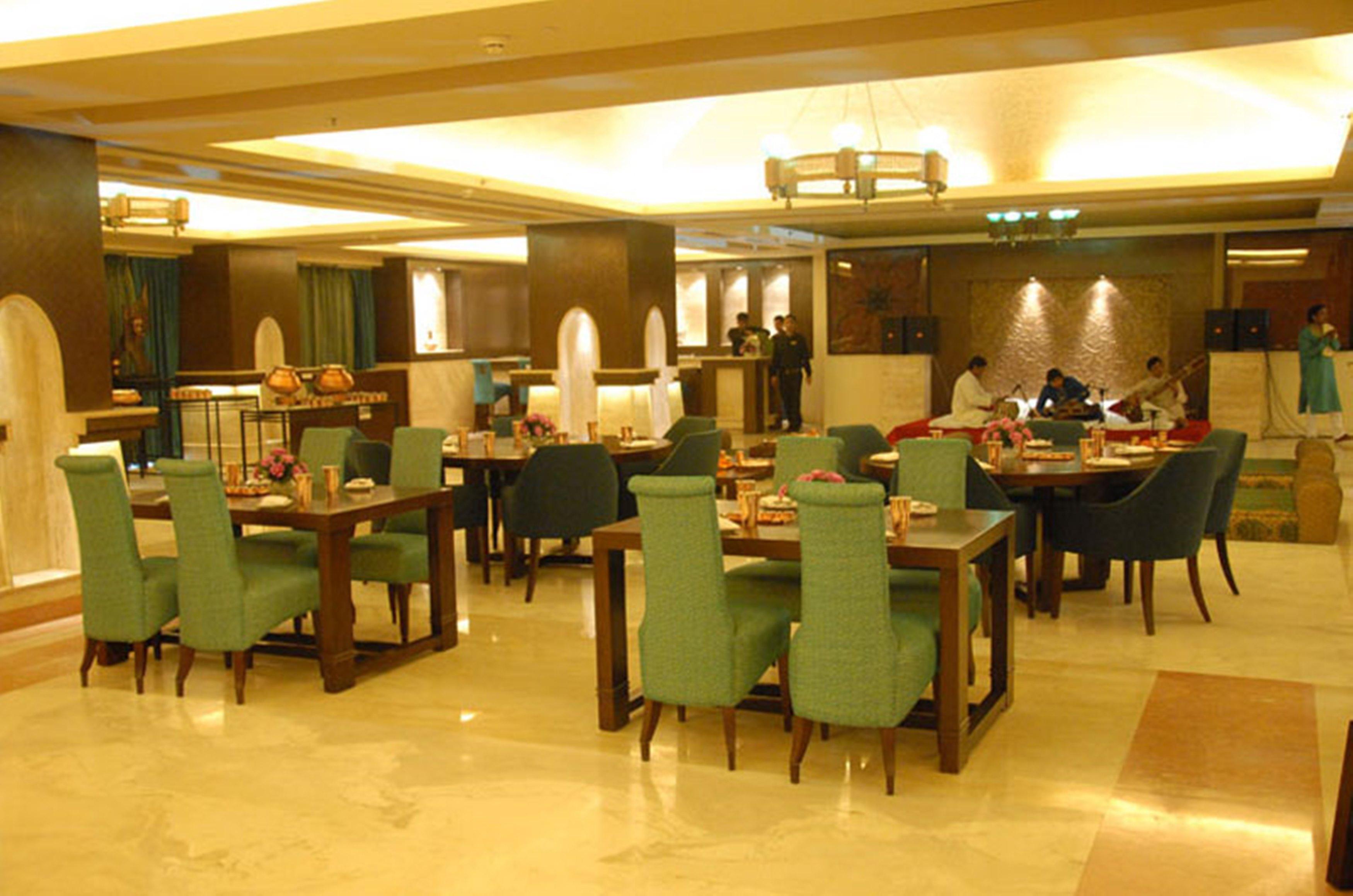فندق بيكاديلي نيودلهي المظهر الخارجي الصورة The restaurant